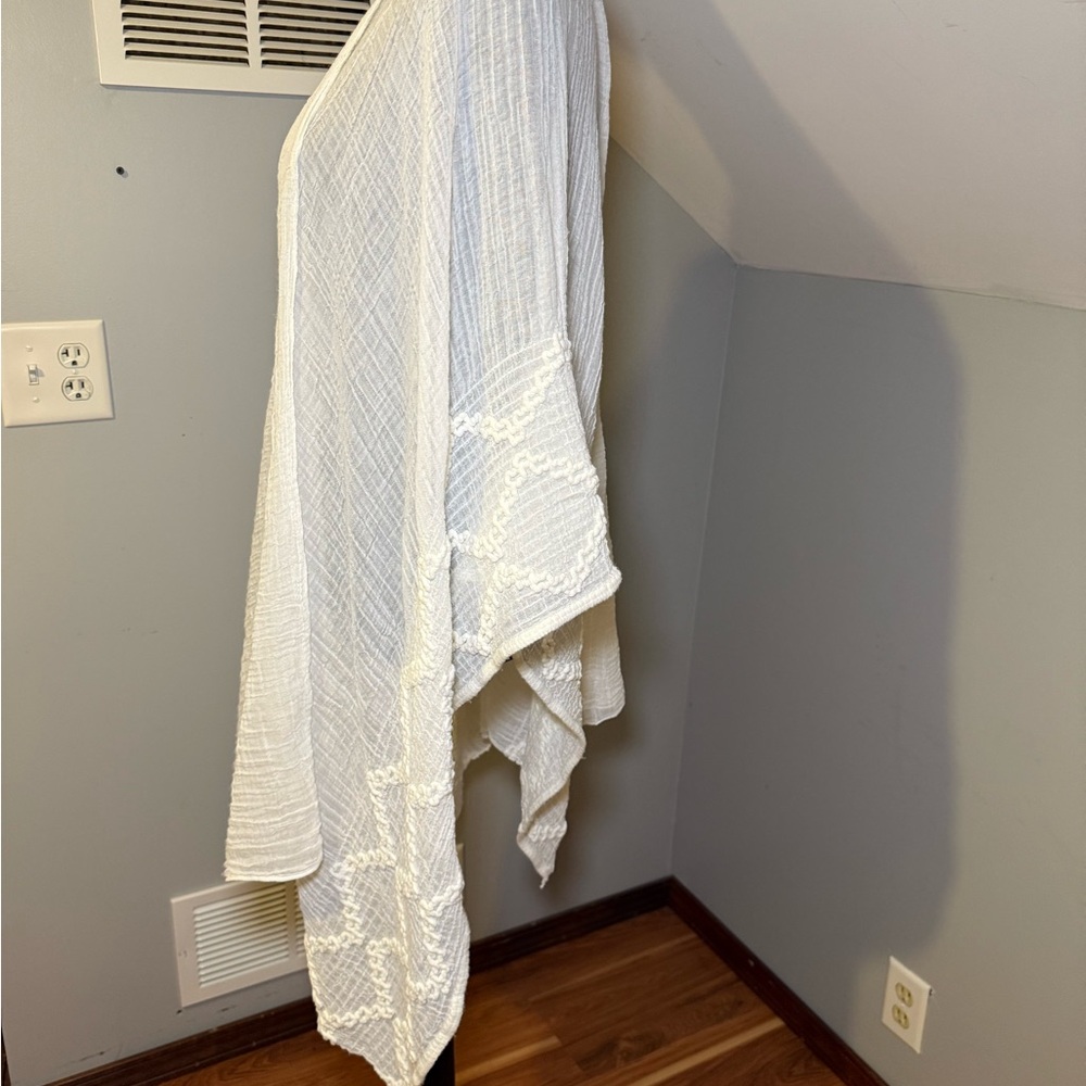 Apt. 9 Ivory Open-Front Textured Kimono - Picture 2 of 5